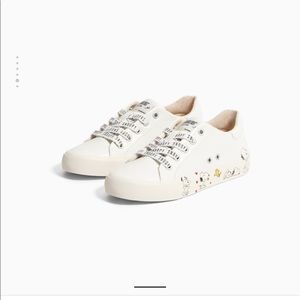 snoopy shoes zara